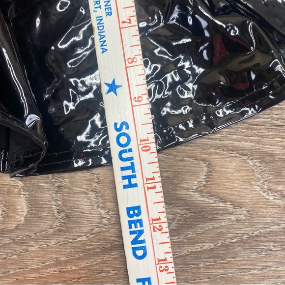 Dolls Kill Widow Skirt Sz 8  Blk Cross Chain Patent Leather Grunge Fairy Gothic - Picture 8 of 12